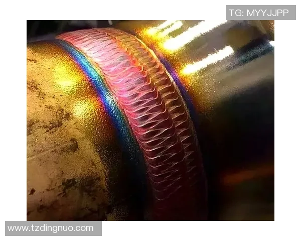 足球明星发力技巧揭秘助你提升射门精准度与力量的全面指南